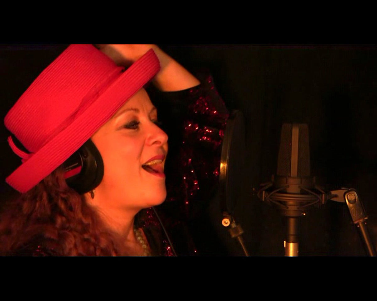Carlee Smith- Jazz and Blues with a Fusion Style. – BRIGHT EYE'S PRODUCTIONS